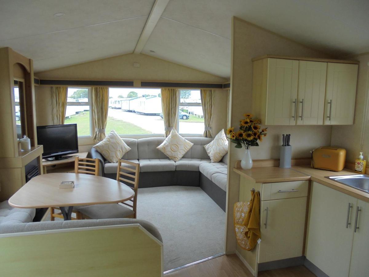 Coral Beach : The Richmond:- 6 Berth, Blow Heated Ingoldmells Buitenkant foto